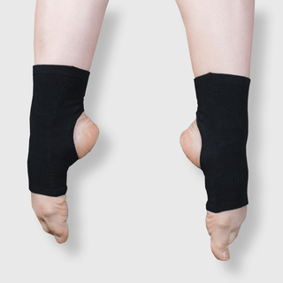 Spring is right around the corner! Try Apolla compression socks today to  see why dancers love Apolla! #CompressionSocks #Spring #BalletDa